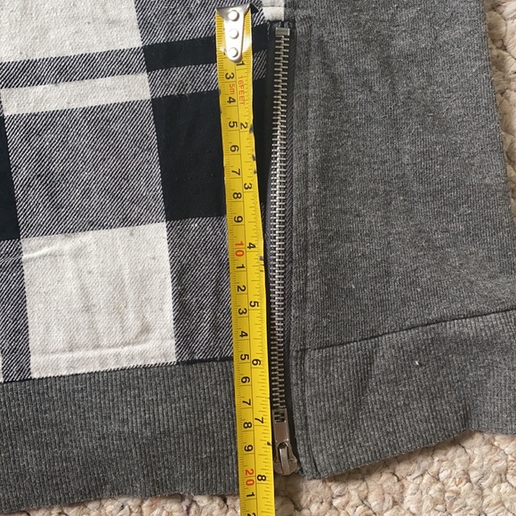 Plaid Zipper Long Sleeve Top By Rue21 Size Xsmall - Picture 10 of 13